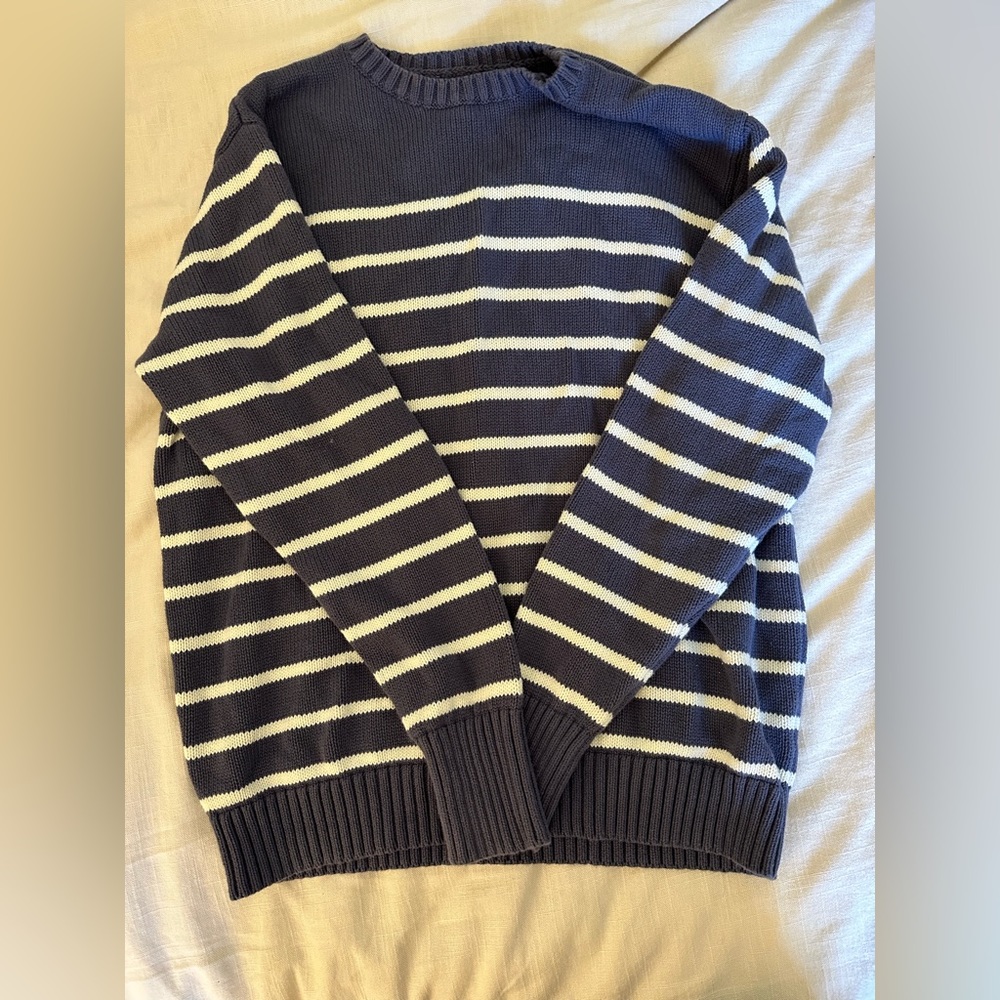 Brandy Melville sweater